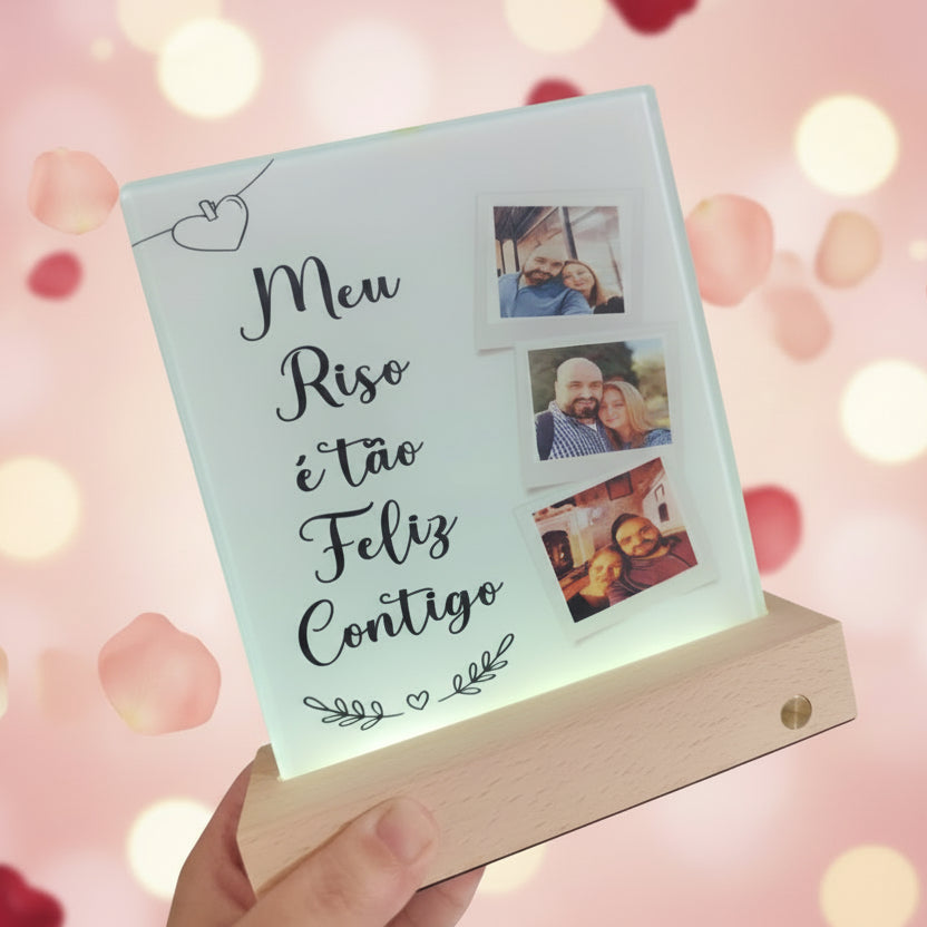 Moldura LED Personalizada com Suporte em Madeira 15x17cm